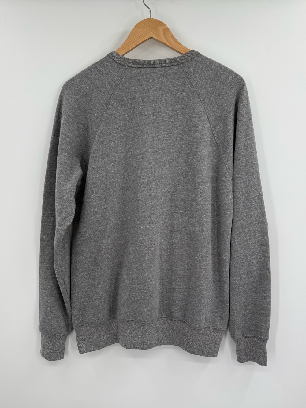 Homefield U of Washington Huskies Bow Down Sweatshirt | Heather Gray | Large - Picture 3 of 5